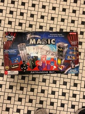 Fantasma Magic Astounding Set - Blue/Red Boxed Kit